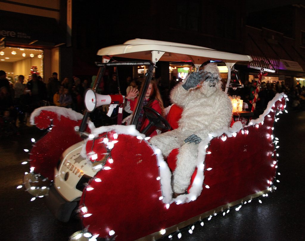 Lighted Santa Parade Puyallup Main Street Association
