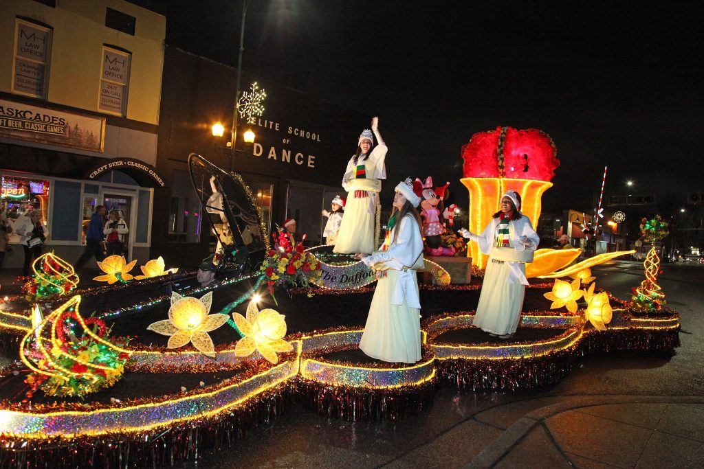 Lighted Santa Parade Puyallup Main Street Association